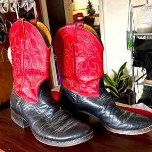 Black and Red cowboy boots sz 8.5 mens